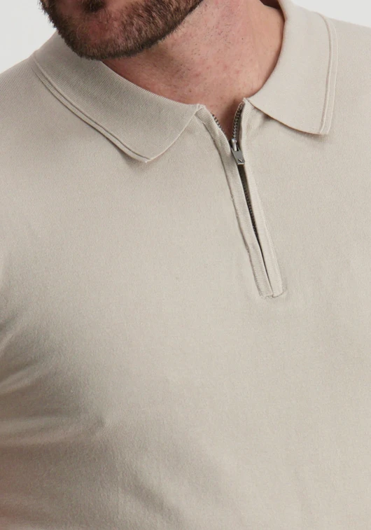 PureWhite Regular fit Polo SS Half Zip Knitwe 25010801