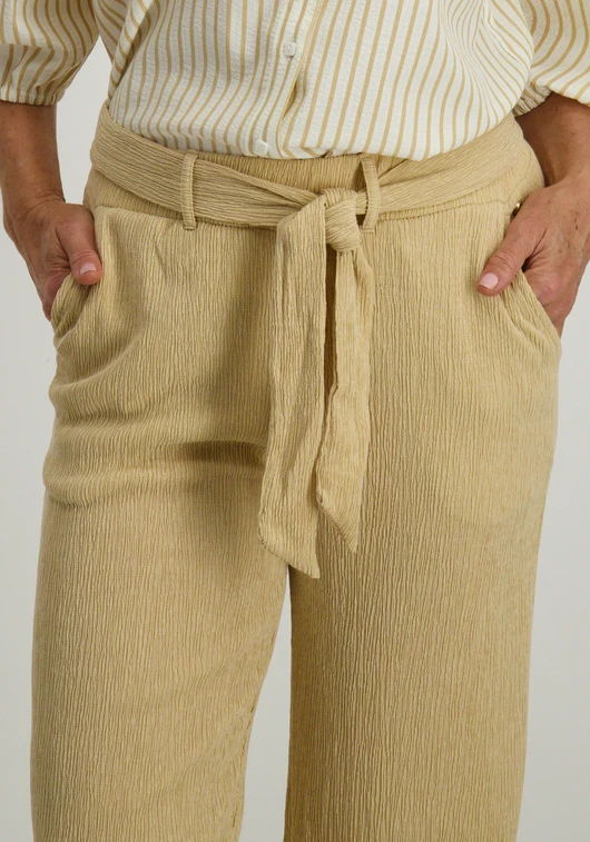 Tramontana Belted trousers K02-16-102